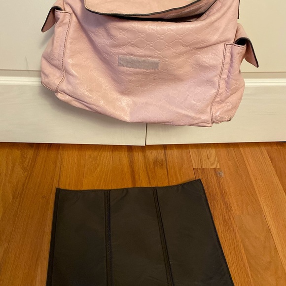 authentic Gucci leather daiper bag - Picture 7 of 9